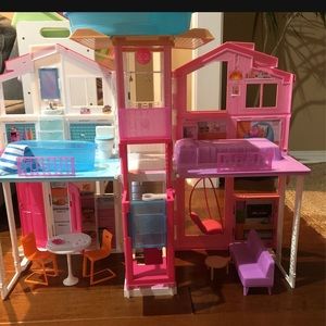 Barbie 3-story house with pop up umbrella!
